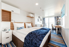 TUI Cruises Mein Schiff 4 Accommodation SPA Balcony Cabin 1.jpg